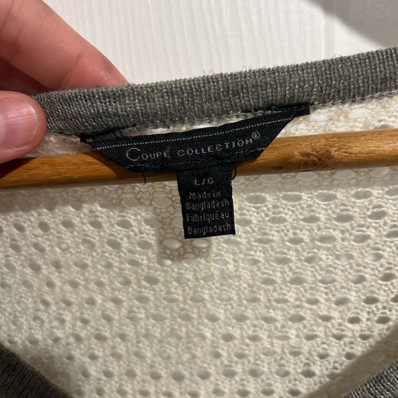 Sweater with netted back detail - Picture 3 of 3